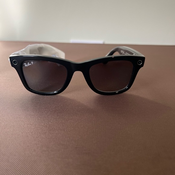 Ray-Ban Stories Smart Glasses NEW Never Used - Picture 3 of 8